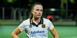 De teleurstelling is zichtbaar bij Victoria-speelster Anouk de Vliegher na de ruime nederlaag tegen Kampong. Foto: Ewout Pahud de Mortanges