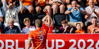Bijen juicht na zijn goal tegen Nieuw-Zeeland.