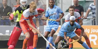 Joep de Mol en Jonas de Geus in Oranje in 2017, in duel met India. 