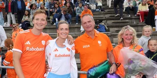 Koolen met haar vriend Floris Wortelboer en haar ouders.