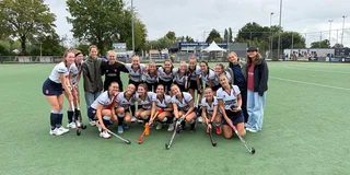 Het nieuwe, samengestelde team van VVV HC tijdens de voorbereiding op het komende seizoen. 