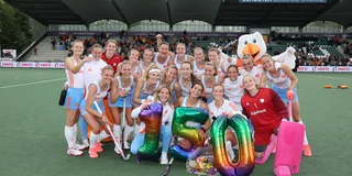 Oranje viert de mijlpaal van Koolen.