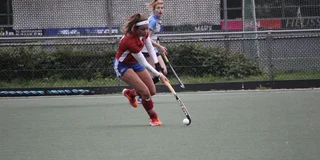 Nikki in actie voor haar oude club Kampong