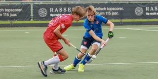 Beeld uit de wedstrijd tussen Breda en Rood-Wit JO16 Foto: Rene van Loon