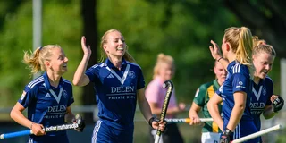 Vreugde bij Pinoké, dat zondag met 3-2 won van HDM. Foto: Bart Scheulderman