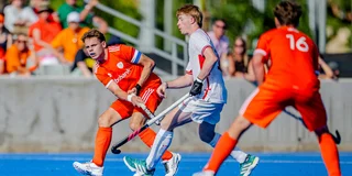 Joppe Wolbert passt de bal in het duel tegen Engeland. Foto: Worldsportpics/Bart Scheulderman