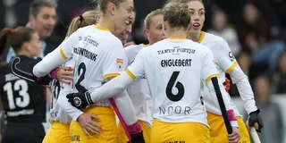 Blijdschap bij Den Bosch na het doelpunt van Frédérique Matla. Foto: Ewout Pahud de Mortanges