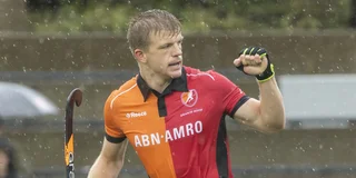 Sam Lane scorend voor Oranje-Rood. Foto: Willem Vernes