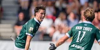 Van der Heijden juicht na een doelpunt in de play-offs.