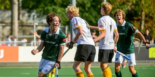 Rotterdam scoort tegen Victoria. Foto: Ruud Stork