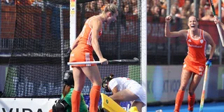 Freeke Moes scoort in haar jubileuminterland. Foto: Willem Vernes