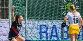 Joosten baalt na de 1-0 van Katerina Langedijk.