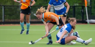 Claire Fischer van Groningen in actie tegen Leonidas. Foto: Jacob Gunter