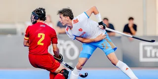 Timme van der Heijden pusht de strafcorner. Foto: Worldsportpics/Bart Scheulderman