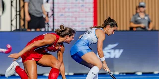 Agostina Alonso van Argentinië aan de bal tegen Verenigde Staten. Foto: Worldsportpics/Rodrigo Jaramillo