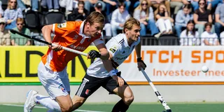 Bloemendaal-Amsterdam: 2-2. Foto: Willem Vernes