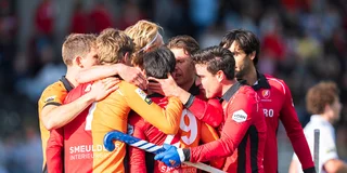 De mannen van Oranje-Rood.