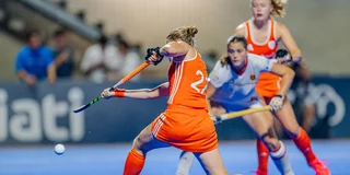 Juul Sauer tikt de 2-1 binnen in de EK-finale tegen Spanje. Foto: Worldsportpics/Frank Uijlenbroek