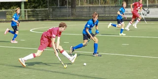 Beeld uit de wedstrijd tussen Breda en Rood-Wit JO16 Foto: Rene van Loon