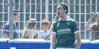 Pepijn van der Heijden viert zijn benutte strafbal. Foto: Willem Vernes