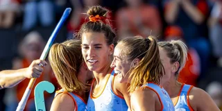 Frédérique Matla viert de 2-0 waarmee Oranje de wedstrijd tegen India in het slot gooide. Foto: Willem Vernes