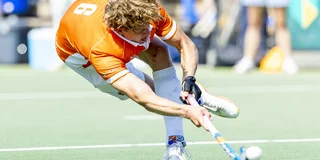 Rijk Tempelman sleept Bloemendaal naar een voorsprong in de NK-finale. Foto: Willem Vernes
